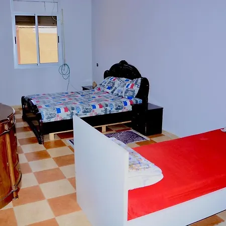 Appartement Avec Deux Chambres Climatise Errachidia Exterior photo