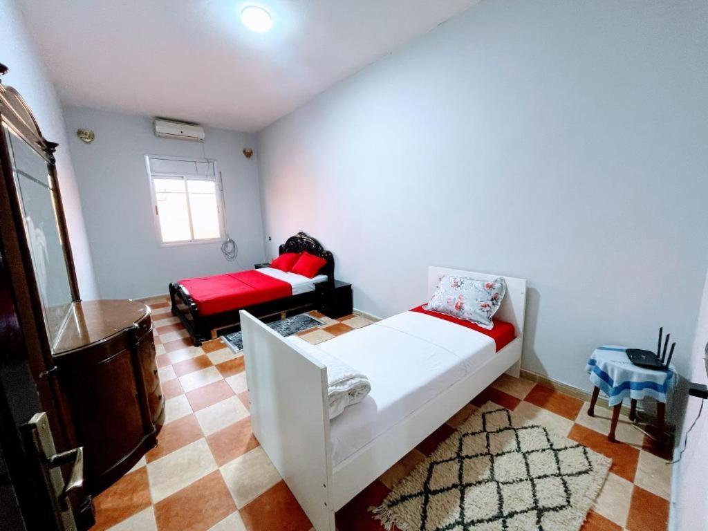 Appartement Avec Deux Chambres Climatise *
