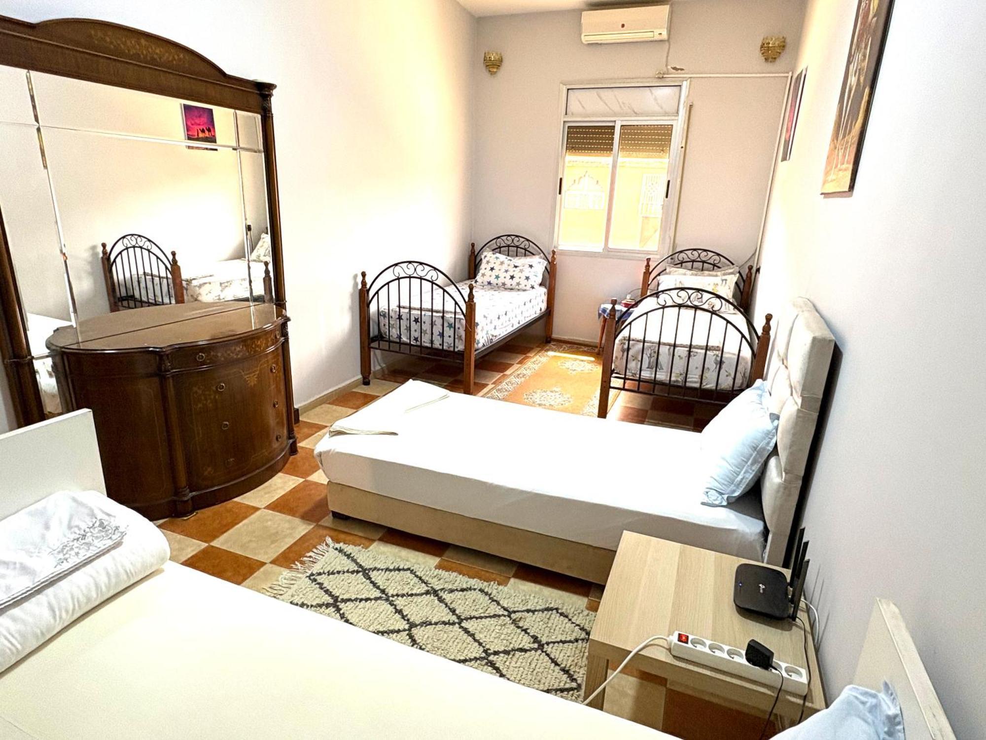 Appartement Avec Deux Chambres Climatise *